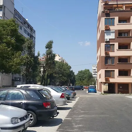 Krasi-2 Bedroom & Free Parking Near Center ブルガス