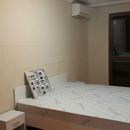 Krasi-2 Bedroom & Free Parking Near Center *
